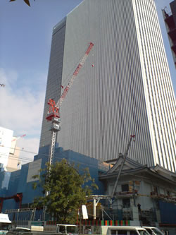 建設中の新しい歌舞伎座
