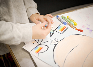 【展示】ギネス世界記録「塗り絵で作られた最大のモザイク（ロゴ） ３枚目